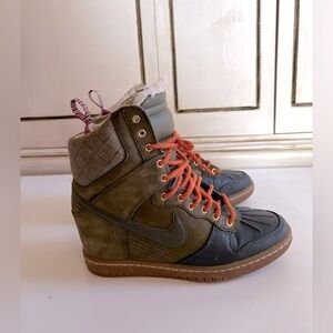 Women's Dunk Sky Hi 2.0 Sneakerboot 'Dark Lodes' duckboot style wedge heel 7.5